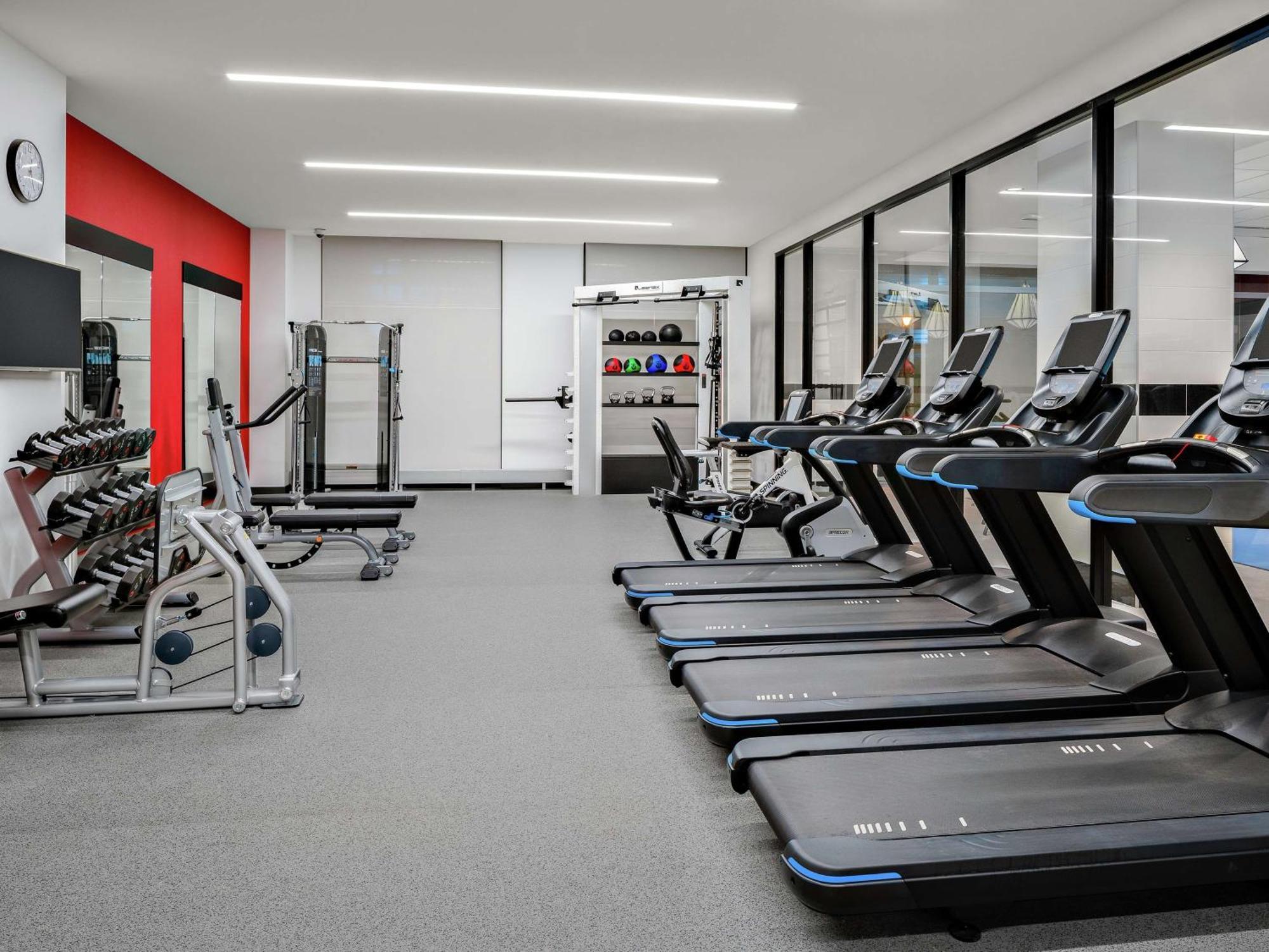 Home2 Suites By Hilton Chicago Mccormick Place Экстерьер фото